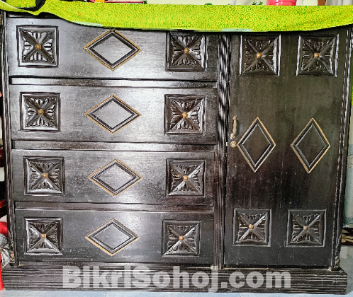 কাঠাল কাঠের ওয়ারড্রব।